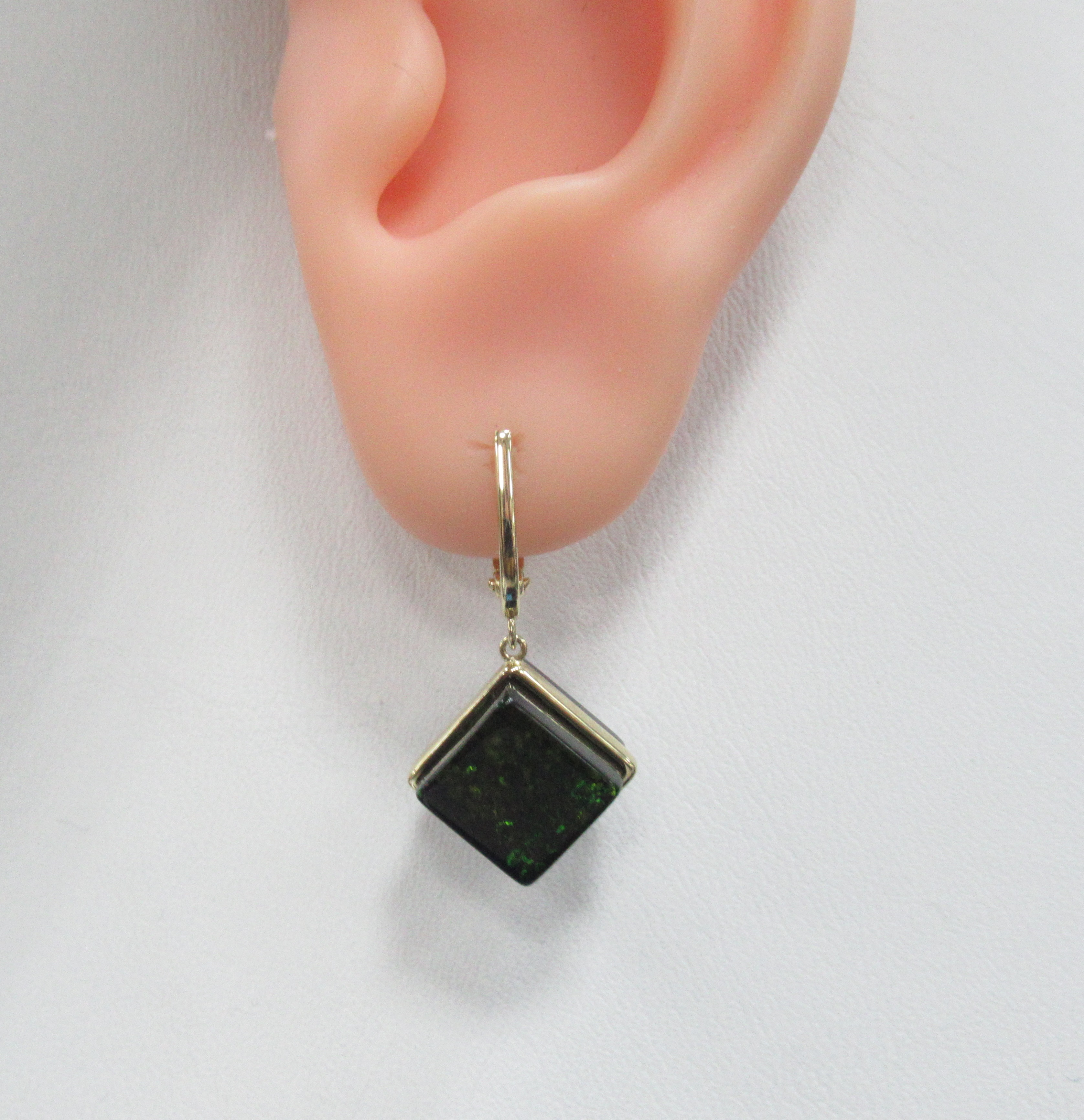 Серьги из желтого золота с янтарем